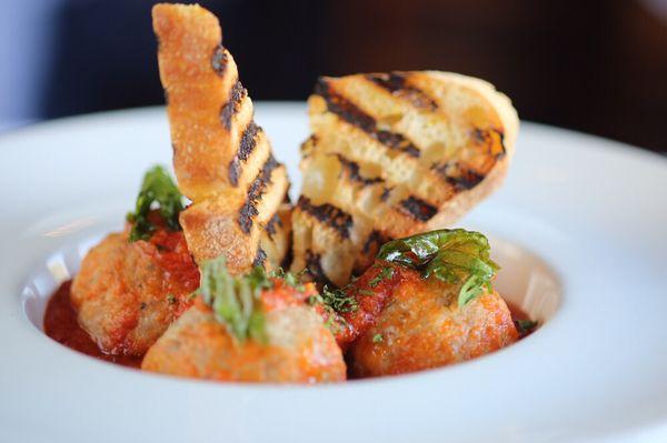 Turkey meat balls with grilled ciabatta