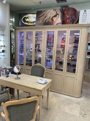 Great selection of glasses to choose from with really great prices.