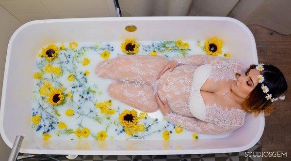 Milk Bath Maternity Photography