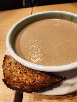 CHESTNUT & MUSHROOM soup