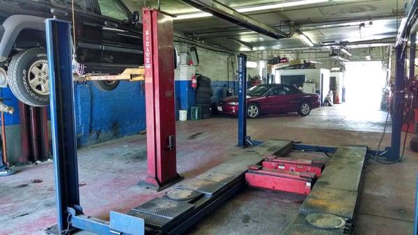 3000 sq ft spacious Shop, with 12000 lb lift, Alignment Rac, short lift for quick brake jobs to get you in & out