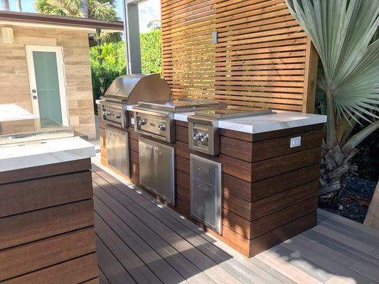 Outdoor Kitchen by Luxapatio