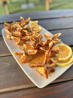 Crab Rangoons - Oishi Sushi