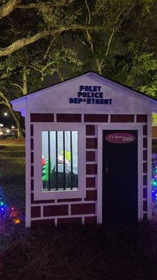 Foley Police Dept  arrested The Grinch - Christmas Decorations  11-25-2022