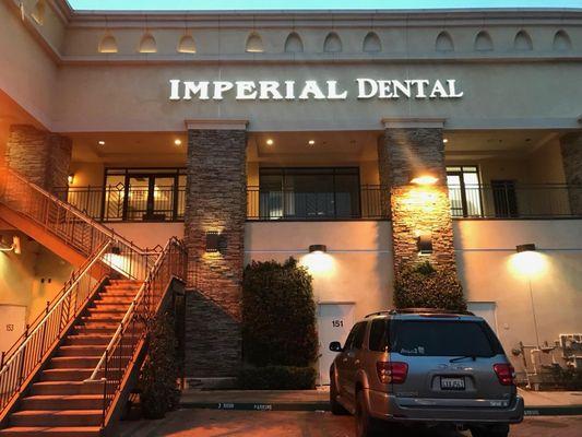 Entrtance for Imterial Dental Group