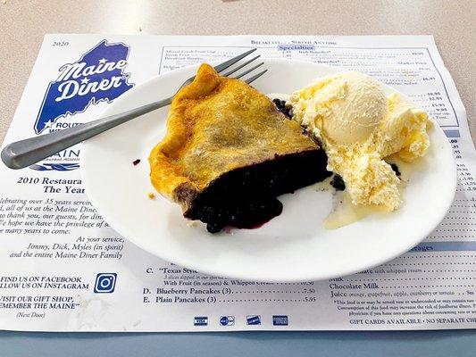 blueberry pie w/ vanilla ice cream...that crust-filling contrast is palpable