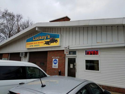 Luckey's Tire & Service