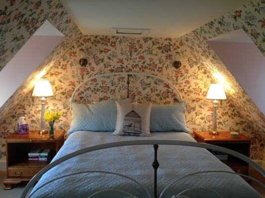 Loft bedroom in the Oxford Cottage