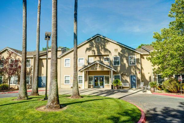 Sterling Court at Roseville | Assisted Living and Memory Care | Roseville, CA