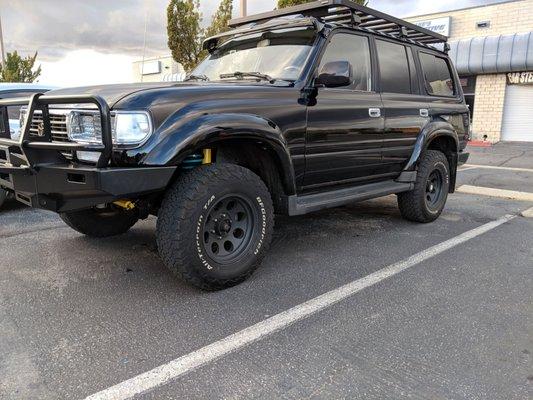 Picture of my FJ80 post lift.