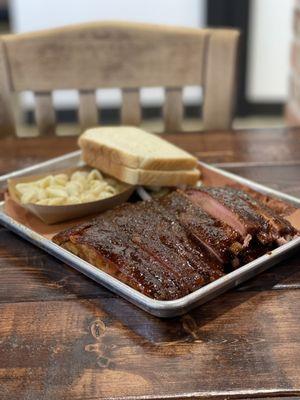 Ribs with Mac and cheese