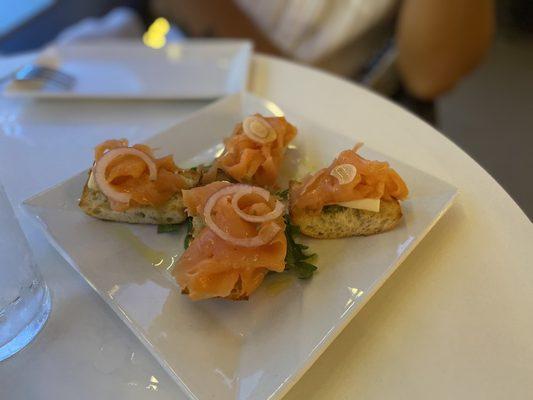 Salmon crostini