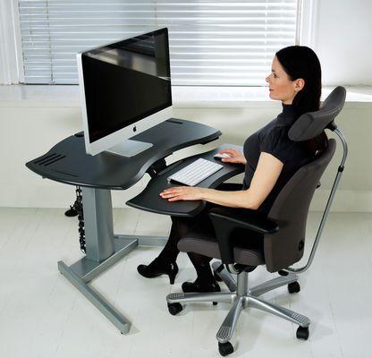 XO2 EL Desk with HAG task chair