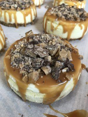 Caramel Toffee Mini Cheesecake dessert table wedding cheesecake bakery pittsburgh pa Millvale desserts cake