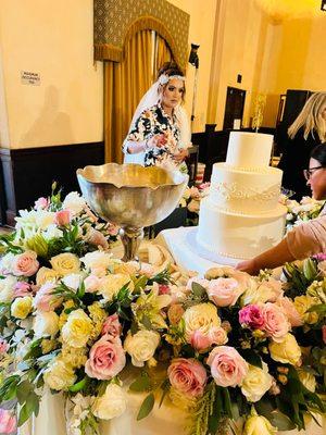 Our cake table with fresh flowers