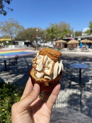 Cookie butter cupcake!