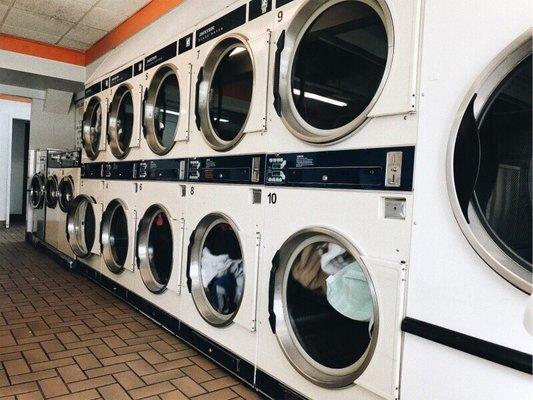 Westlake Dry Cleaning & Laundromat