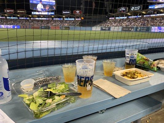 Front row & yummy salad !