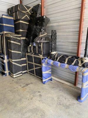 How we pack and store your furnitures