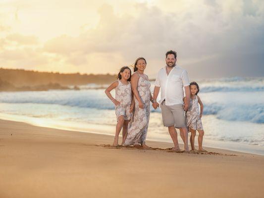 GIve us a call to capture your Maui Memories (808) 298-5188