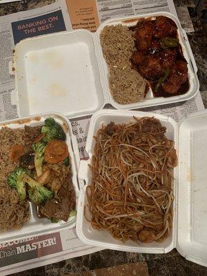 Triple Happiness General Tso s Chicken Lunch Lo Mein