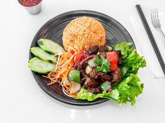 Shaken beef with red rice