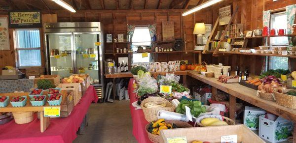 Inside pix. Please enlarge. All varieties of vegetables, berries. There are whole chickens and fresh eggs. Honey, maple syrup. So good.