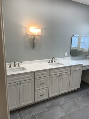 Bathroom Remodel Custom Glacier Solid Wood Soft Close Vanity With Quartz Countertop