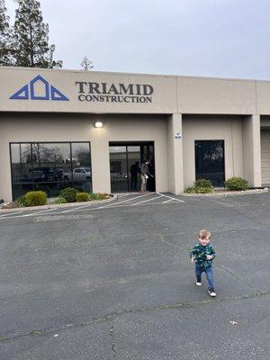 Triamid HQ