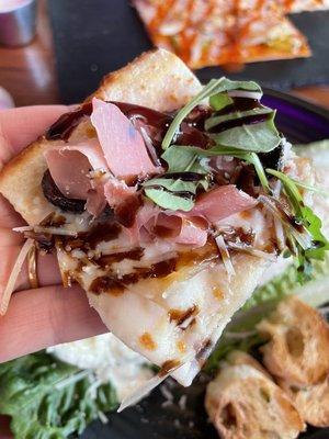 Fig & prosciutto flatbread