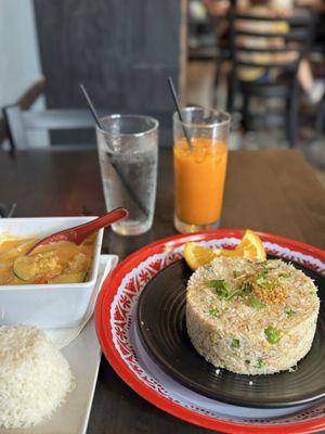 Thai tea, crab frying rice and lunch curry