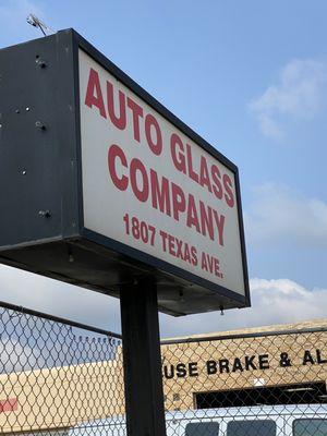 Windshield Repair was quick, efficient, and very reasonable. The people were nice, funny, and knowledgeable.