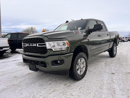 2022 ram 2500 bighorn -  come in and ask for TRISTAN!