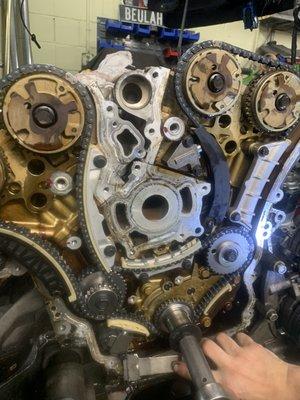 3.6 timing chain install