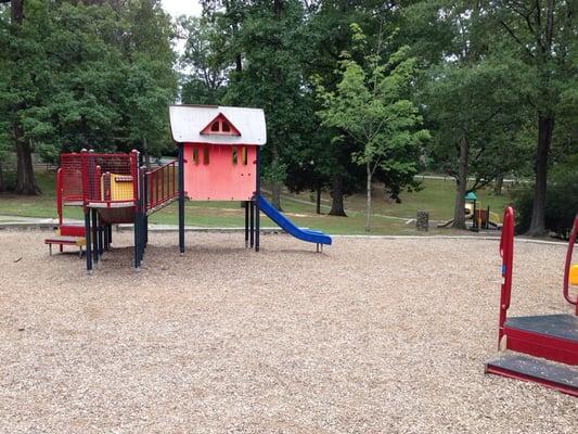 Smaller areas for the little tots in both the fairground and background.