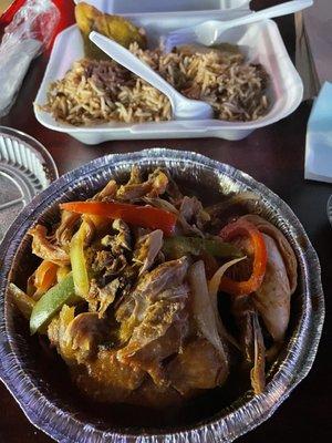 Chicken stew and red bean rice with piklis