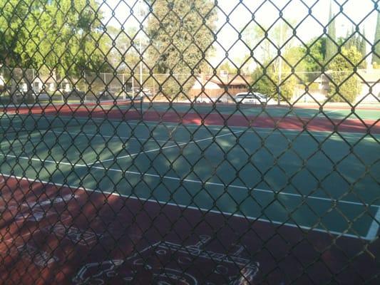 2 tennis courts