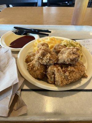 7 Pc Chicken Chunk W/ 2 Sides & Roll