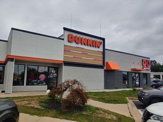 Former Burger King now shiny new Dunkin 2021