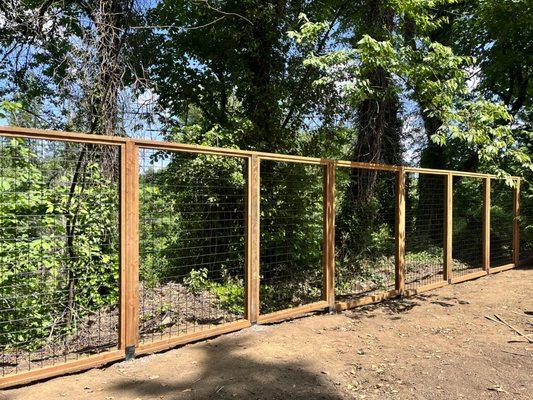 Custom hog wire fence build