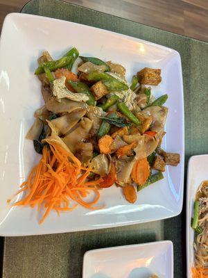 Pad Kee Mao with tofu