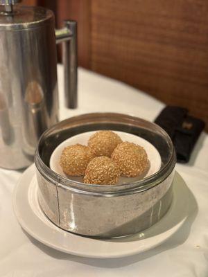 Sesame balls with red bean filling