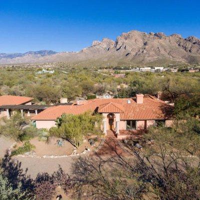 So exciting to represent and sell this gorgeous Oro Valley property!  That's quite a view of the Catalina Mountains Pusch Ridge!