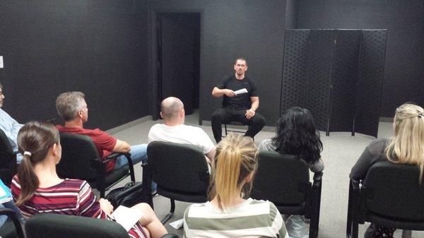 Steve Howey teaching class