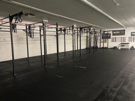 10 Racks and lots of room for pull-ups