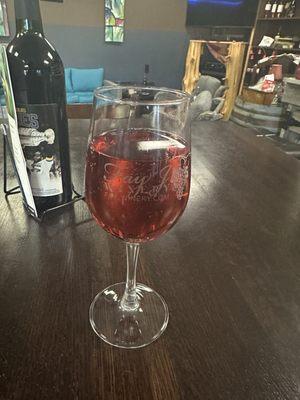 Red moscato wine