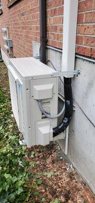 Daikin Heat Pump outdoor Installation