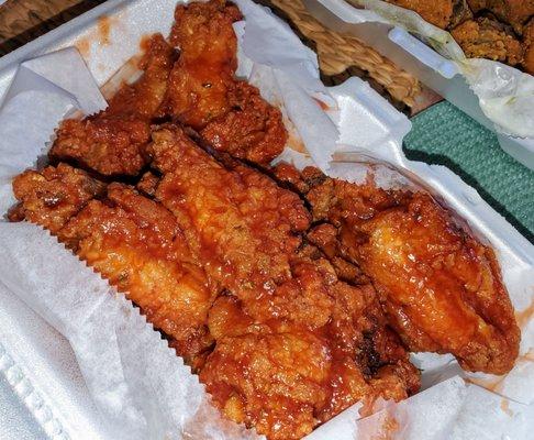 StrawBBQ wings