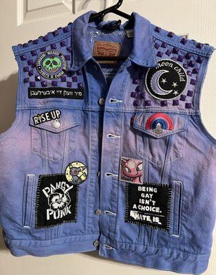 Battle vest made from a white Levi's denim jacket (dyed)