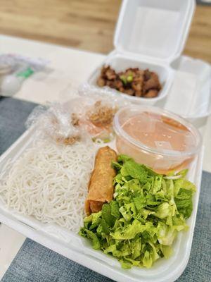 Grilled Pork & Egg Roll with Vermicelli